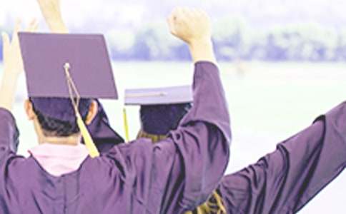 初中作文初三毕业作文900字:一别经年,此去陌路