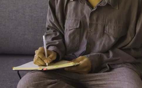 高铭《天才在左疯子在右》读后感