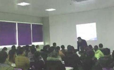 2016职员竞聘上岗演讲稿