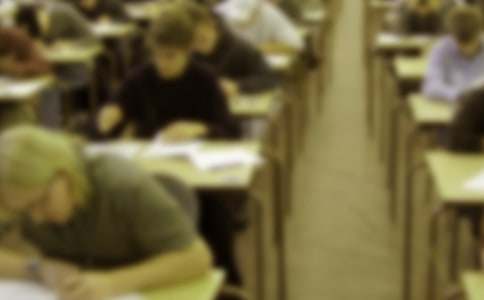 为期末考试加油为题的手抄报