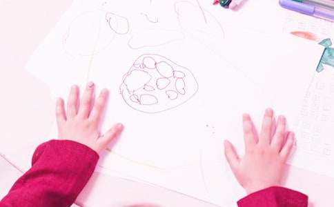 2016年小学生尊老爱幼黑板报图片