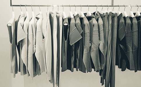 未来的衣服作文300字