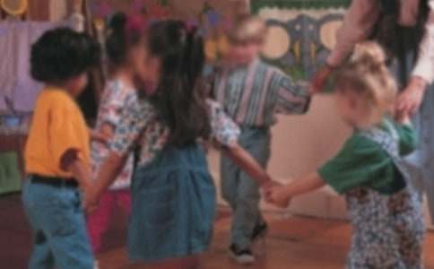 2016幼儿园教师我的教育故事演讲稿