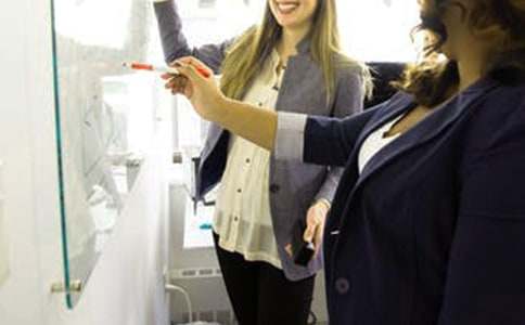 2016年度优秀员工评语