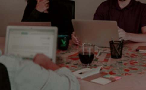 职场励志文章:不要取悦不值得的人